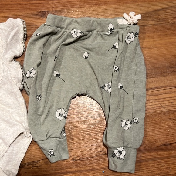 Jessica Simpson cute outfit - Picture 3 of 5